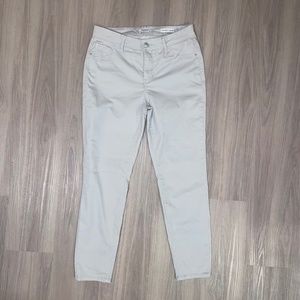 Minimalist Jegging Pants
